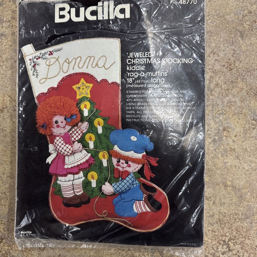 Bucilla Kit Christmas Stocking Rag-a-Muffins Vintage Embroidery 48770 Raggedy